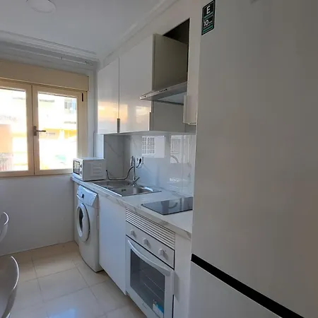 Piso Cerca De La Playa En * Fuengirola